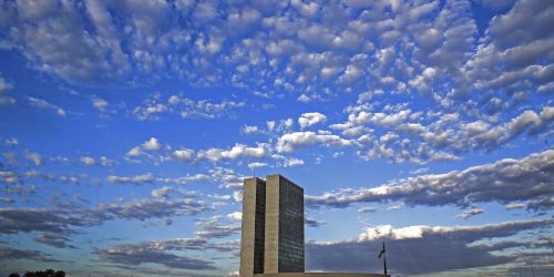 Arcabouço fiscal: relator inclui gatilho para descumprimento de regras Imagem referente a Arcabouço fiscal: relator inclui gatilho para descumprimento de regras