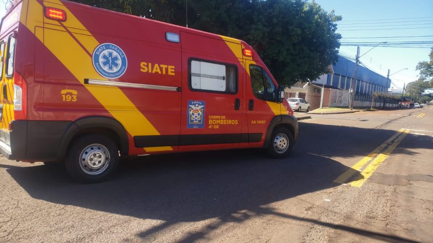Homem sofre queda de 4,5 metros e precisa ser socorrido pelo Corpo de Bombeiros