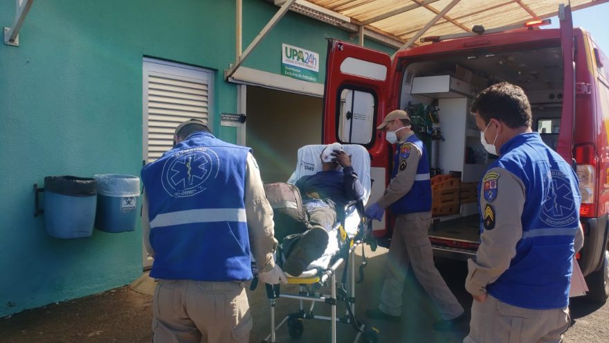Ciclista é socorrido na BR-277, após se envolver em acidente