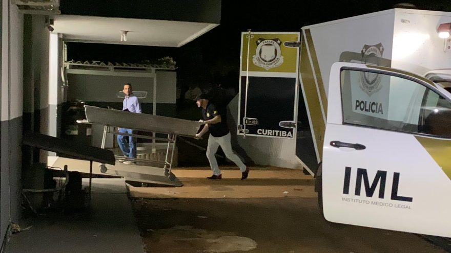 Corpo de Pablo Sergio Avelino Fernandes, vítima de acidente na  Estrada Jacob Munhak, chega ao IML