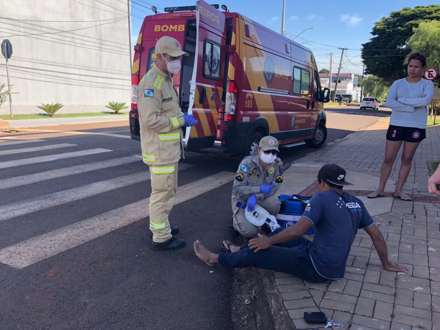 Colisão entre carro e bicicleta deixa jovem ferido no Alto Alegre