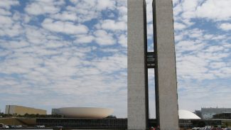 Câmara instala CPIs para investigar MST, Americanas e apostas