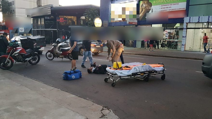 Motociclista fica ferido em acidente na Rua Paraná