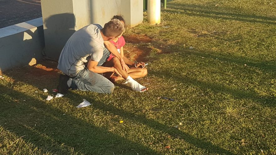 Mulher corta pé e mobiliza equipes do Samu e GM à Praça da Bíblia