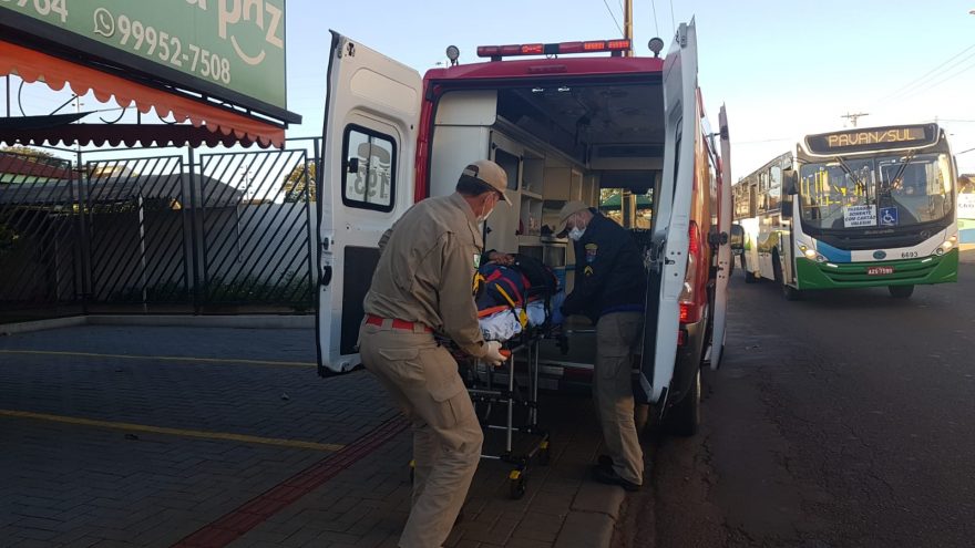 Vera Cruz e Honda Biz batem lateralmente e motociclista fica ferido