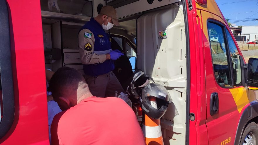 Gestante e homem ficam feridos em acidente na Rua General Osório