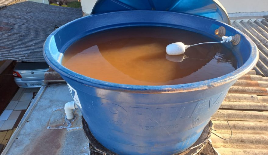 Água com barro: Moradores do Tarumã cobram providências da Sanepar
