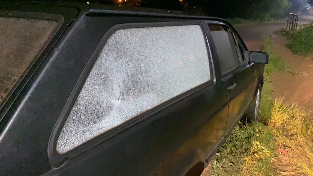 Parati abandonada no Sanga Funda chama atenção de moradores