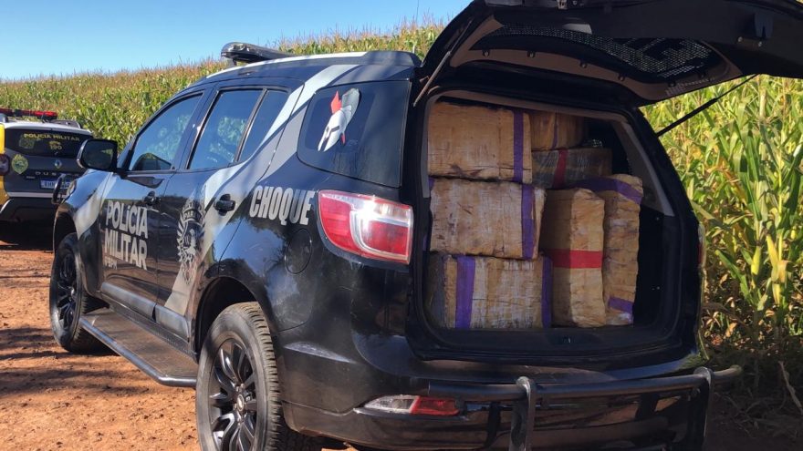 Carro capota e PM apreende grande quantidade de maconha no Contorno Oeste