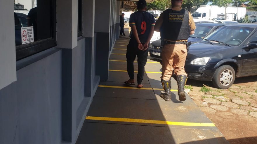 Procurado pela Justiça é detido em abordagem da Polícia Rodoviária Estadual na PR-180