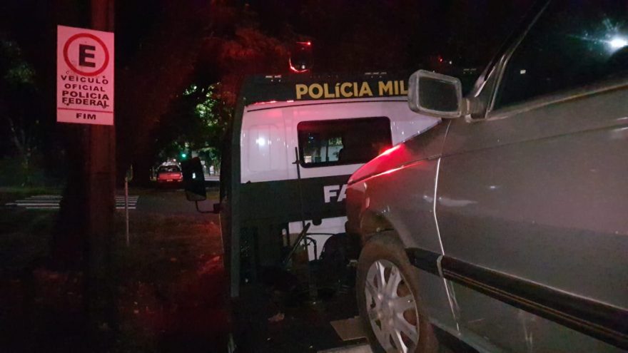 Homem é preso com notas falsas durante assalto a casal de idosos no interior de Toledo