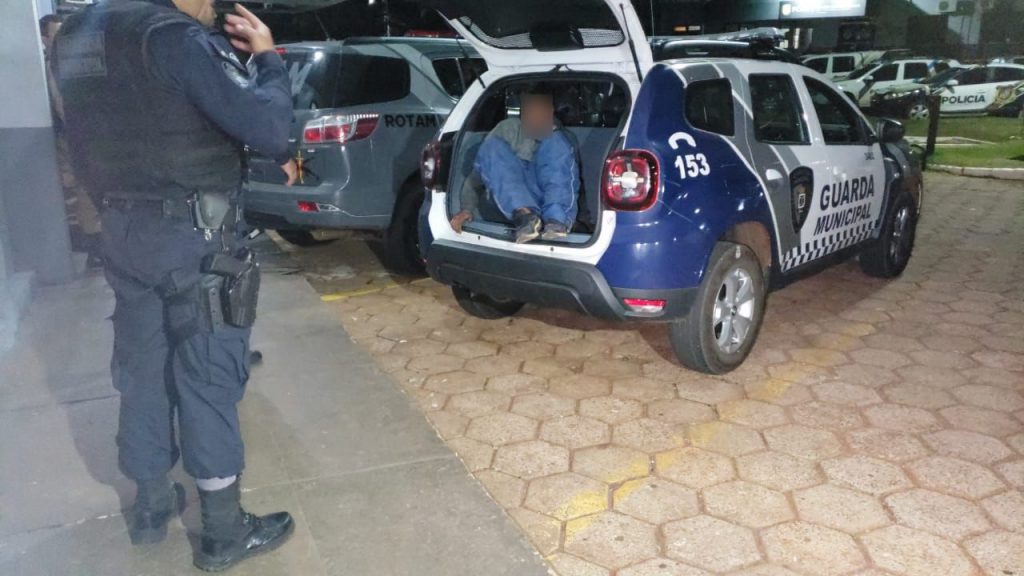 Morador de rua é detido ao gastar mais de R$ 1 mil com cartão de crédito furtado