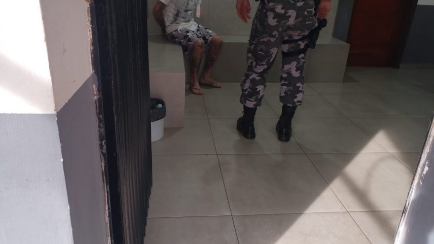 Homem é detido com mandado em aberto no Santa Felicidade