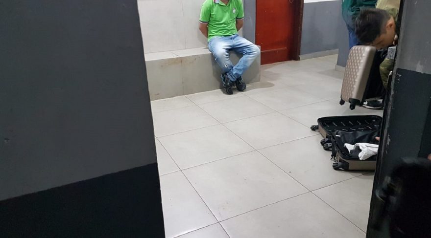 Homem em posse de 21 tabletes de maconha é detido em ônibus de linha