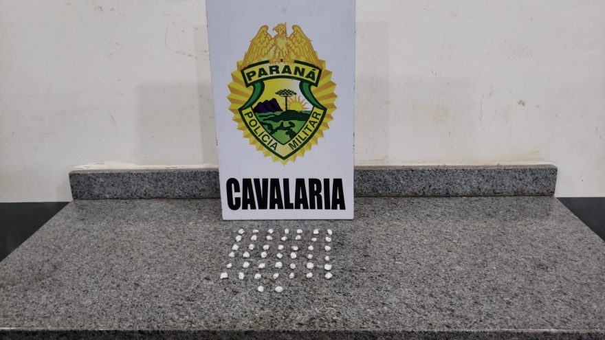 Homem é detido com 44 pedras de crack no Bairro Santa Cruz