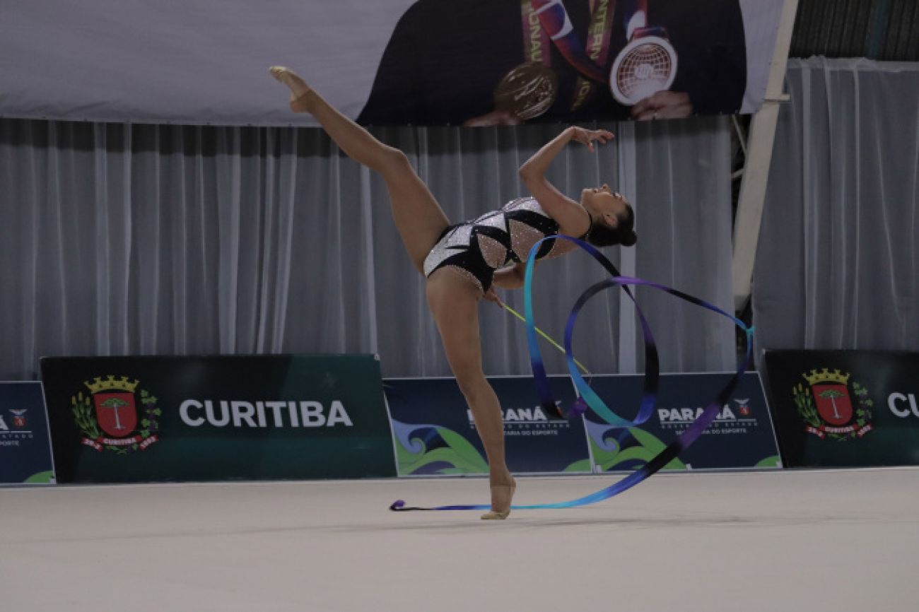 Ginástica rítmica: Brasil luta por 2 pódios em etapa do Uzbequistão