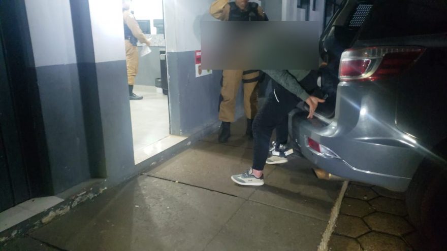 Homem é detido com mandado em aberto por descumprir medida protetiva