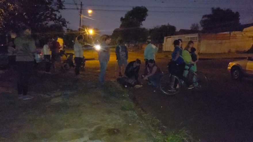 Motociclista fica ferida em acidente de trânsito no Cascavel Velho