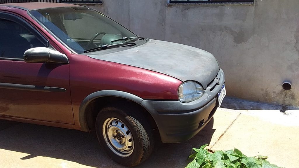Corsa placas MEU 1E40 foi furtado no Veneza