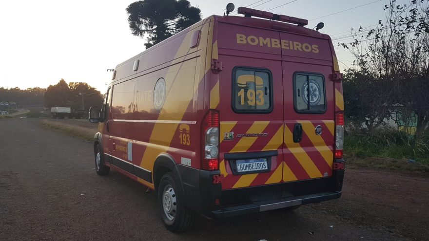 Motociclista fica ferido ao sofrer queda no Trevo da Portal