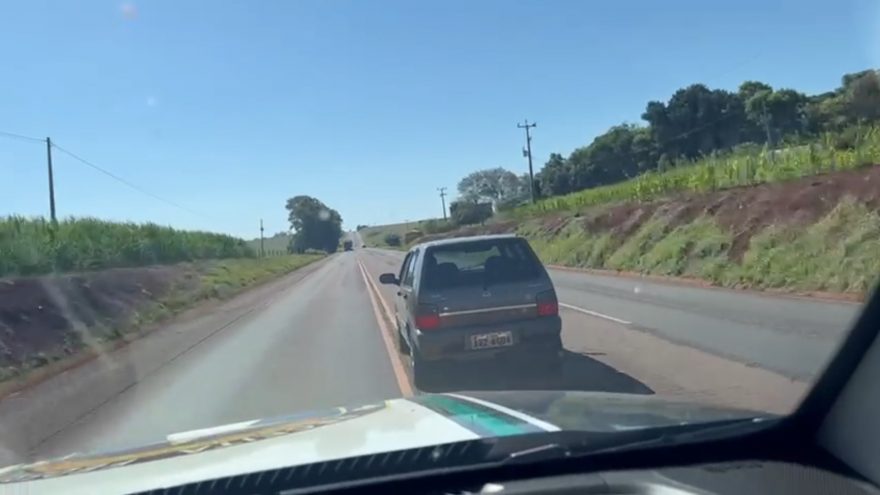 Após perseguição Receita Federal apreende veículo transportando R$ 100 mil em cigarros eletrônicos