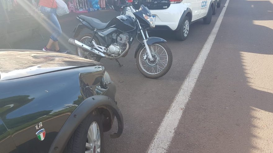 Colisão de trânsito deixa pessoa ferida na Rua Vitória, em Cascavel