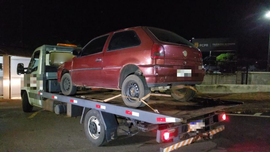 Veículo Gol recuperado pela PRF chega à Cascavel