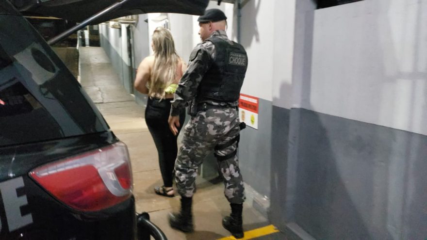 Mulher é presa após agredir e morder a própria mãe no Alto Alegre