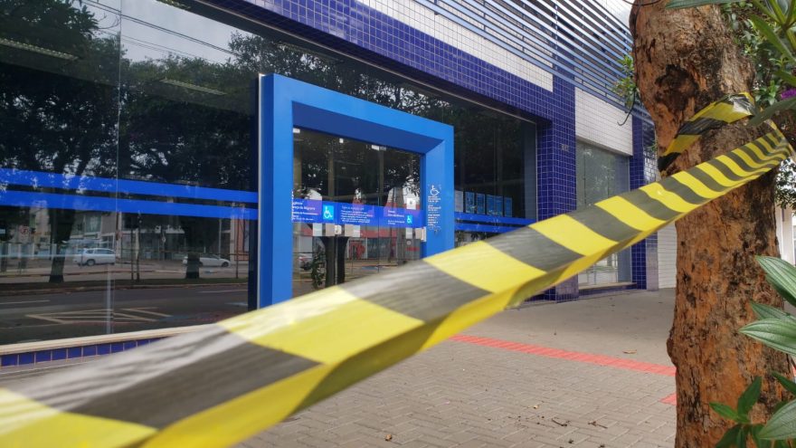 Agência da Caixa no Centro sofre tentativa de arrombamento