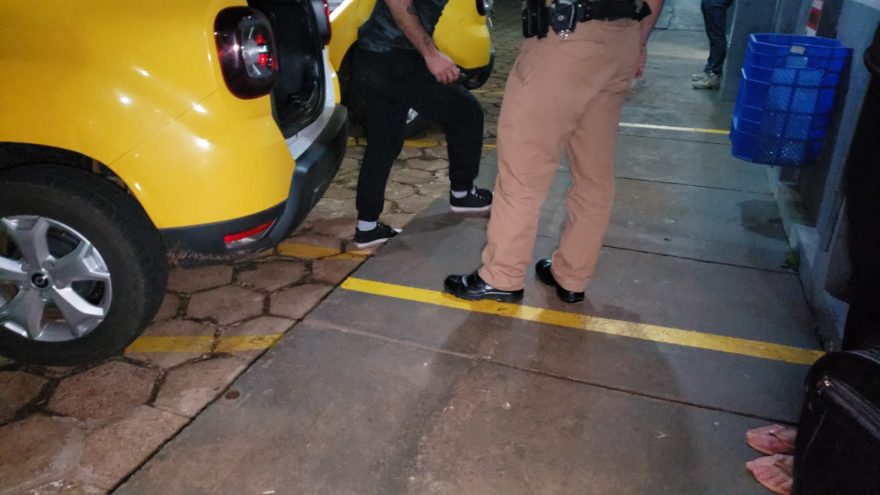 Mulher pede ajuda no destacamento da PM e acusado de agressão acaba detido