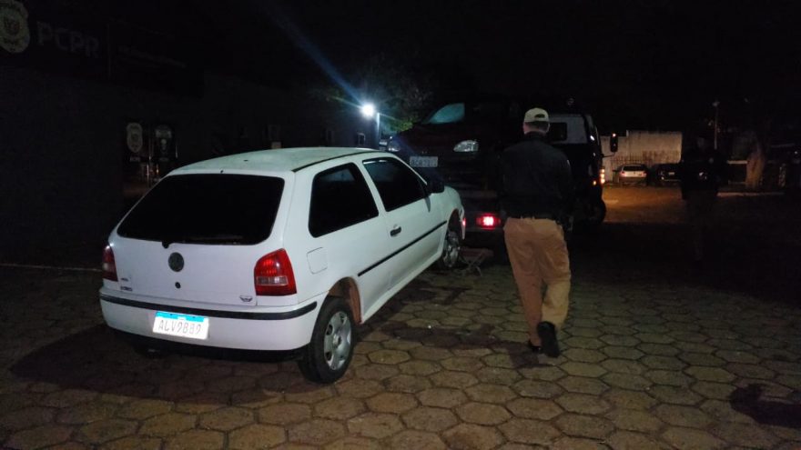 Três carros furtados são recuperados durante ação da PM durante a madrugada