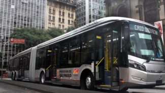 Ação de motoristas e cobradores atrasa saída de ônibus em São Paulo