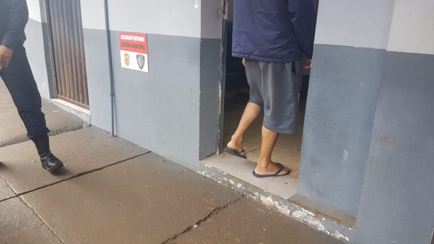 Homem é detido com moto furtada no Cascavel Velho