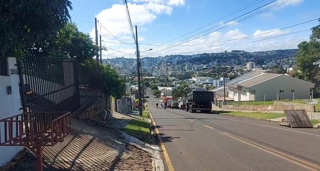 Homem morre após ter mal súbito e sofrer queda de moto em Pato Branco