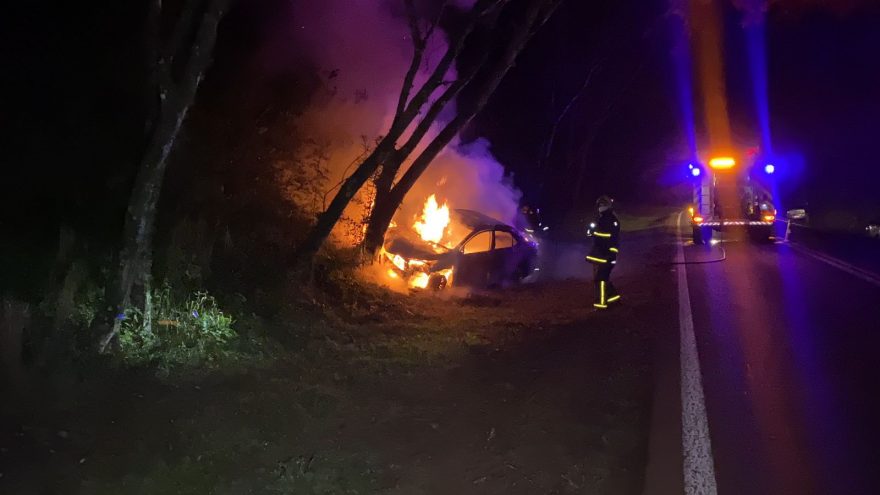 Grave acidente entre três carros é registrado na PR-180