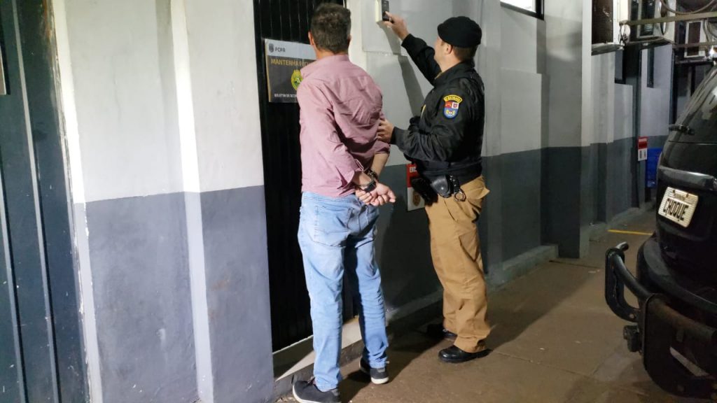 Homem dá cabeçada em companheira e acaba preso no Centro