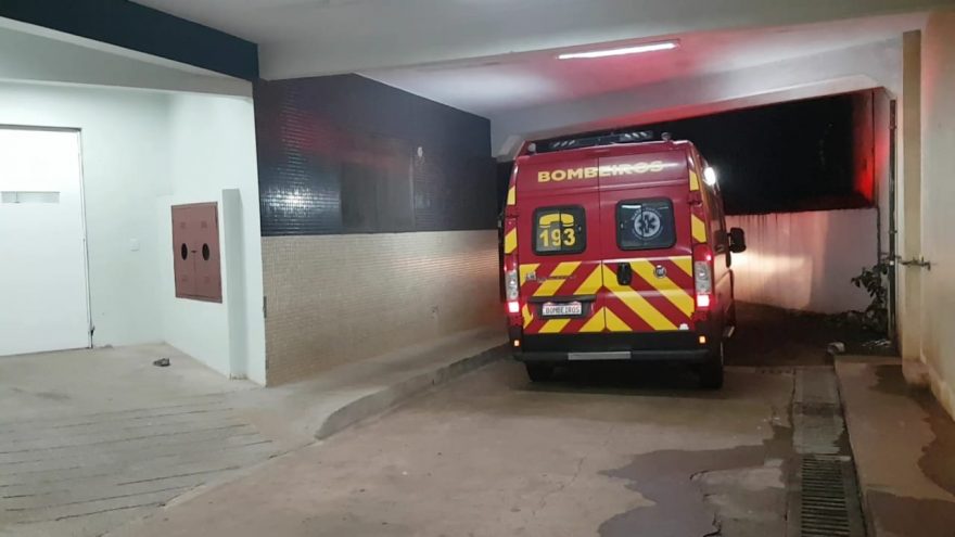 Mulher fica ferida ao ser atropelada na Estrada Rafael Favarin
