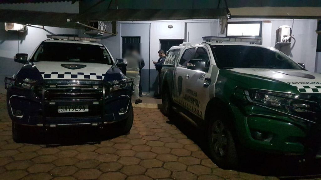 Motorista de aplicativo é vítima de assalto e tem carro roubado na Avenida Tancredo Neves Motorista de aplicativo é vítima de assalto e tem carro roubado na Avenida Tancredo Neves