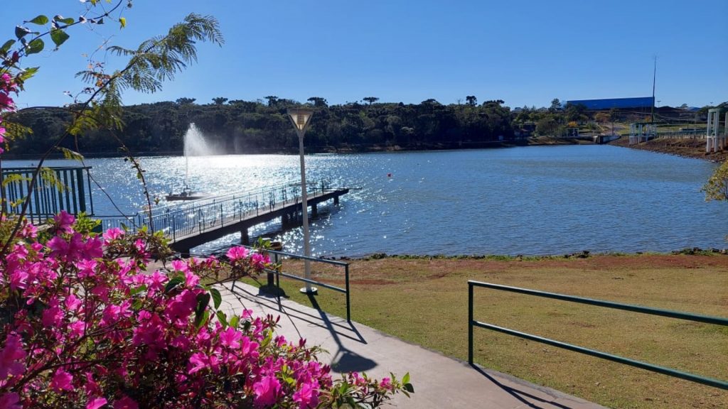 Comissão vota a favor de projeto que autoriza pesca esportiva no Lago Municipal Comissão vota a favor de projeto que autoriza pesca esportiva no Lago Municipal