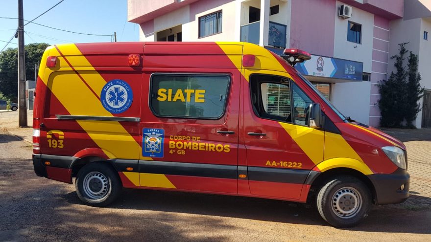 Colisão entre carro e moto deixa jovem ferido no Cascavel Velho