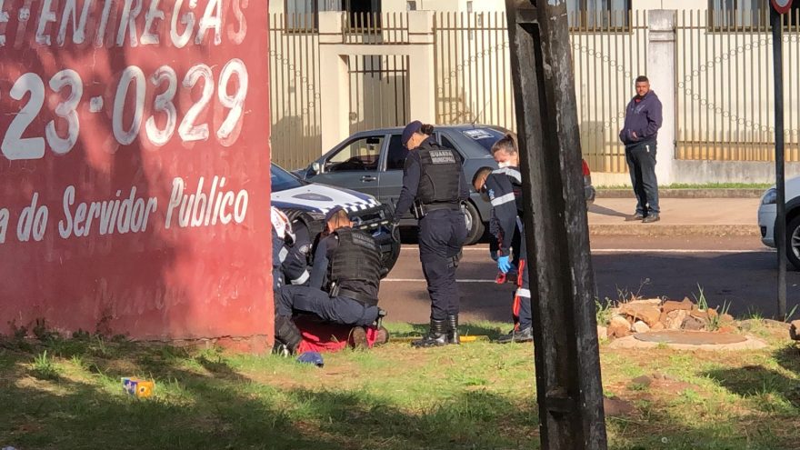 Em surto por causa de drogas, homem acaba ferindo mulher e filhos