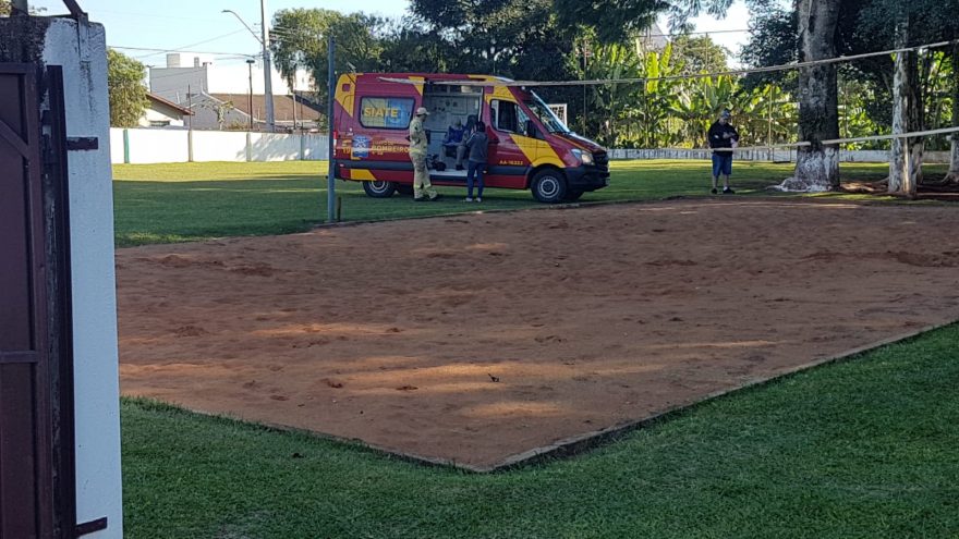 Homem fica ferido durante partida de futebol no Bairro Nova Cidade