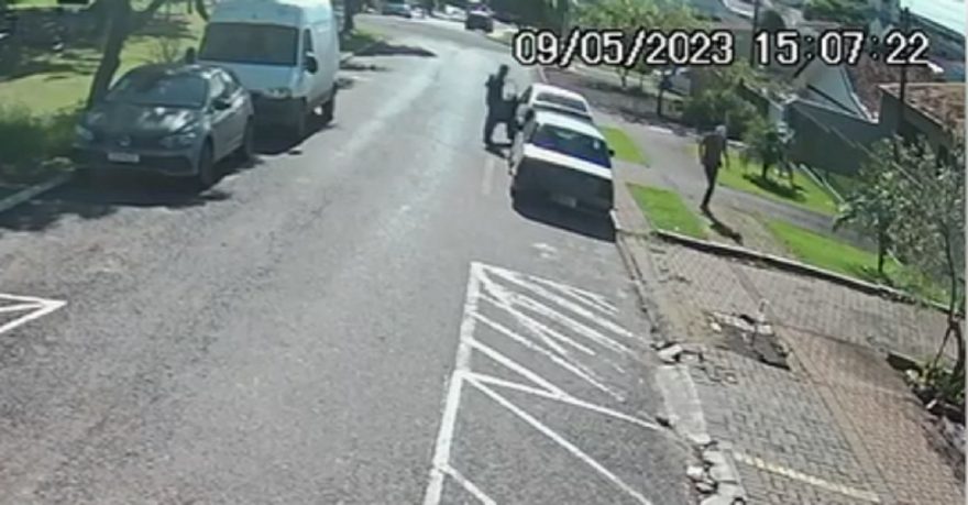GDE pede auxílio para localizar segundo envolvido com furtos; Ladrões utilizavam um Kadett
