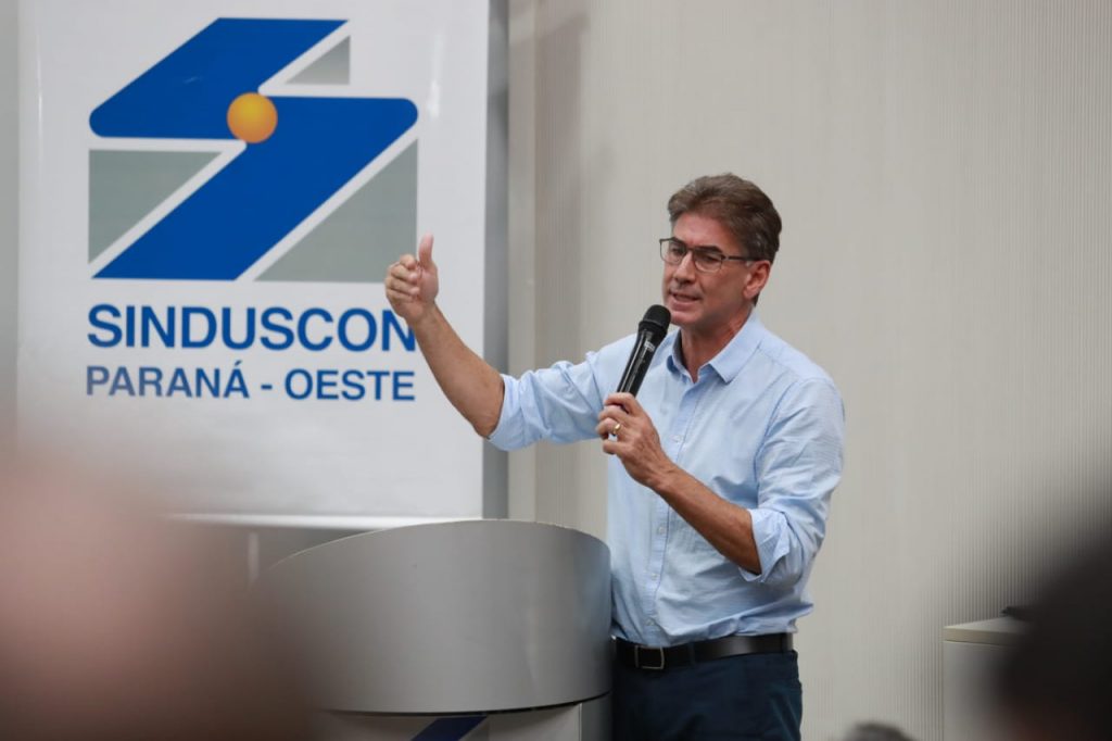 Paranhos presta contas das ações do Município em evento do Codesc