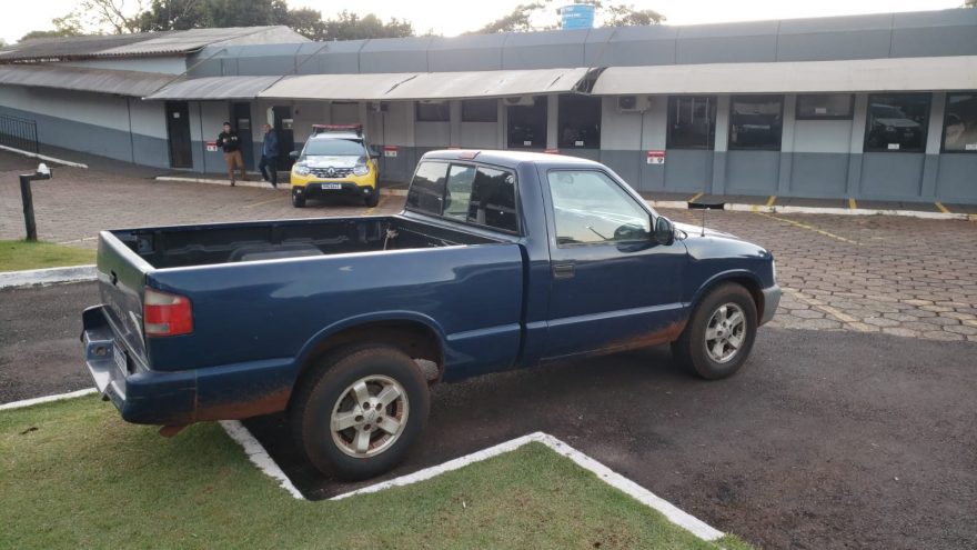 Veículo furtado nas proximidades da Delegacia é encontrado na Rua Minas Gerais
