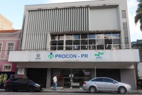 Imagem referente a Procon-PR multa Cinesystem em R$ 100 mil por prática irregular na cobrança de ingressos