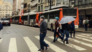 Dez anos após protestos, prefeitura de SP estuda adoção de passe livre