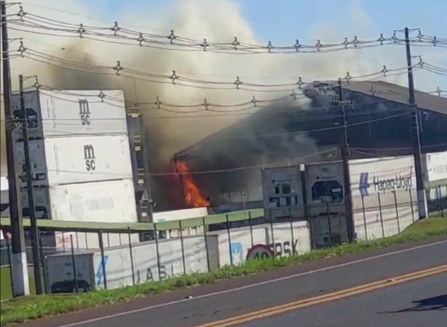 Incêndio é registrado em empresa às margens da BR-277