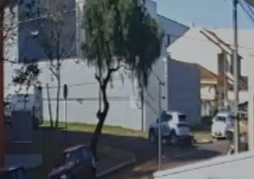Câmera mostra acidente na região do lago em Cascavel