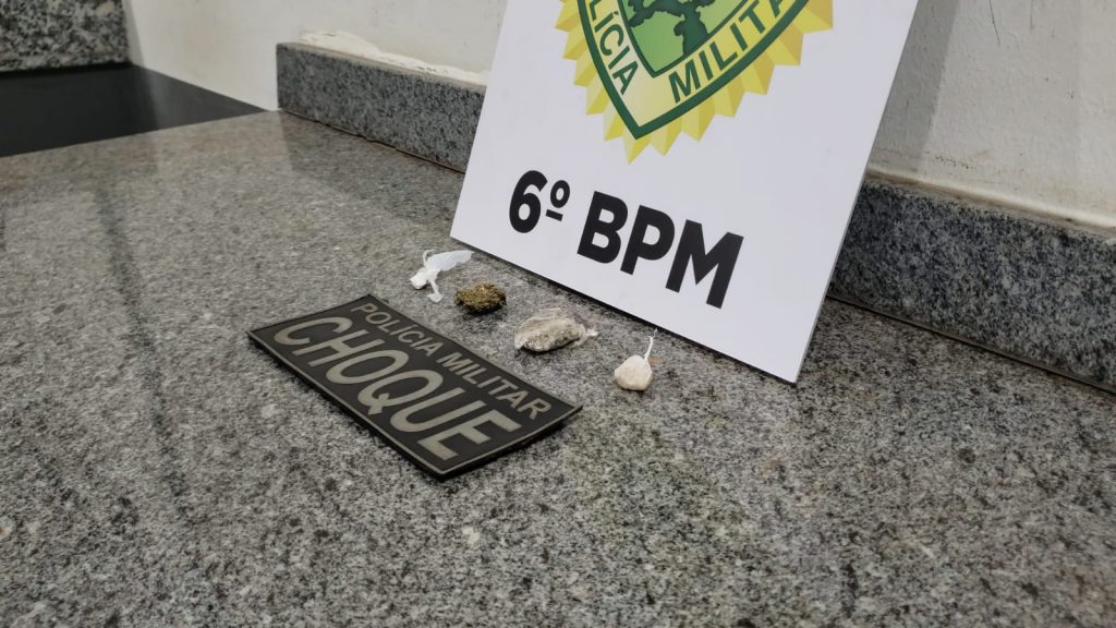 Adolescente é apreendido em posse de crack, maconha e cocaína no bairro Pacaembu Adolescente é apreendido em posse de crack, maconha e cocaína no bairro Pacaembu